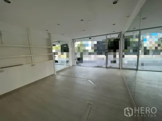 For rent retail Space in Watthana, Bangkok
