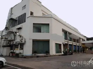 Gewerbefläche zur Miete in Watthana, Bangkok