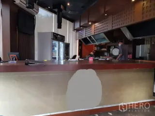 Gewerbefläche zur Miete in Watthana, Bangkok