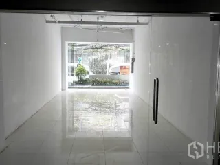 For rent retail Space in Watthana, Bangkok