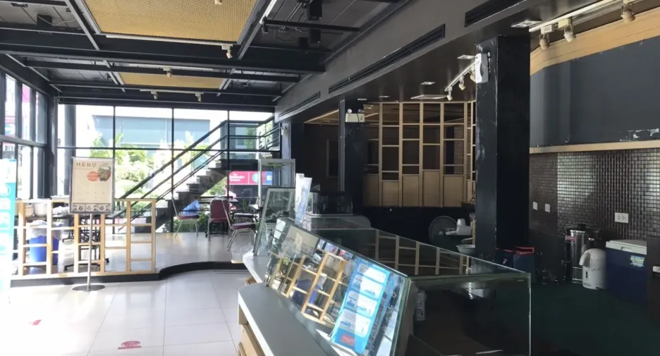 For rent retail Space in Watthana, Bangkok