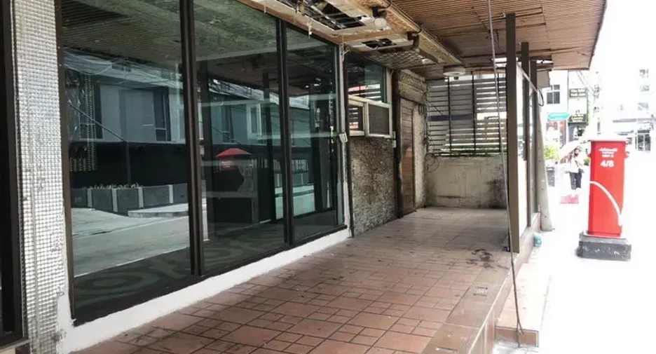 For rent retail Space in Watthana, Bangkok