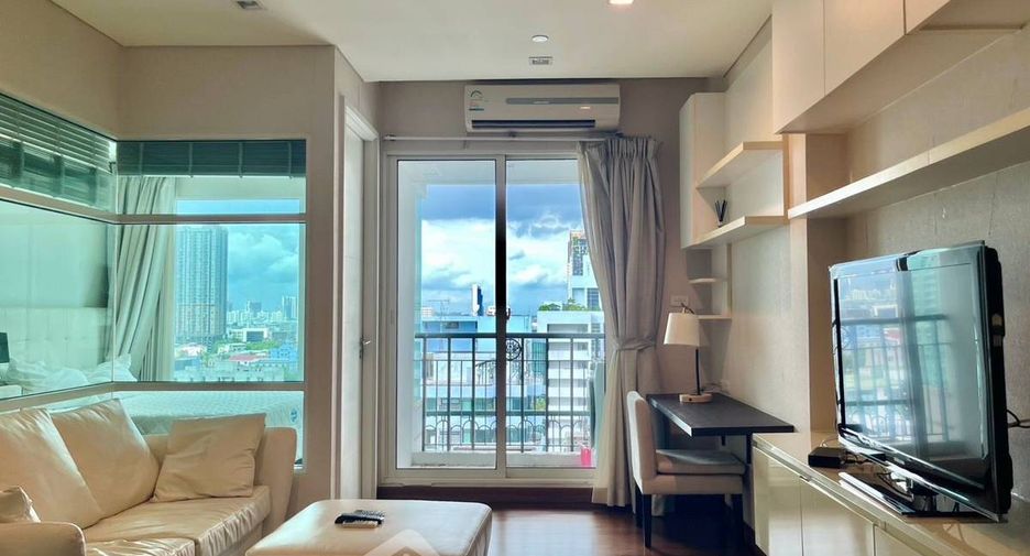 For rent 1 bed condo in Watthana, Bangkok