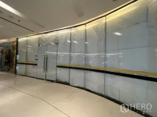 For rent retail Space in Watthana, Bangkok
