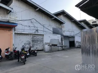 ให้เช่า พื้นที่ค้าปลีก ใน วัฒนา, กรุงเทพฯ