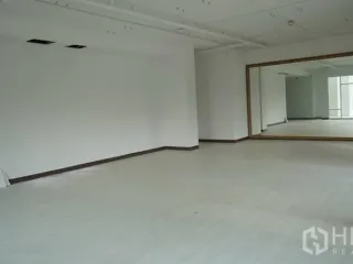 Gewerbefläche zur Miete in Watthana, Bangkok