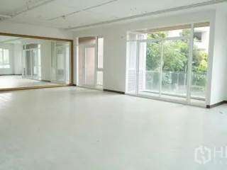 Gewerbefläche zur Miete in Watthana, Bangkok