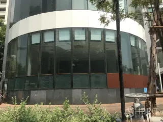 For rent retail Space in Watthana, Bangkok
