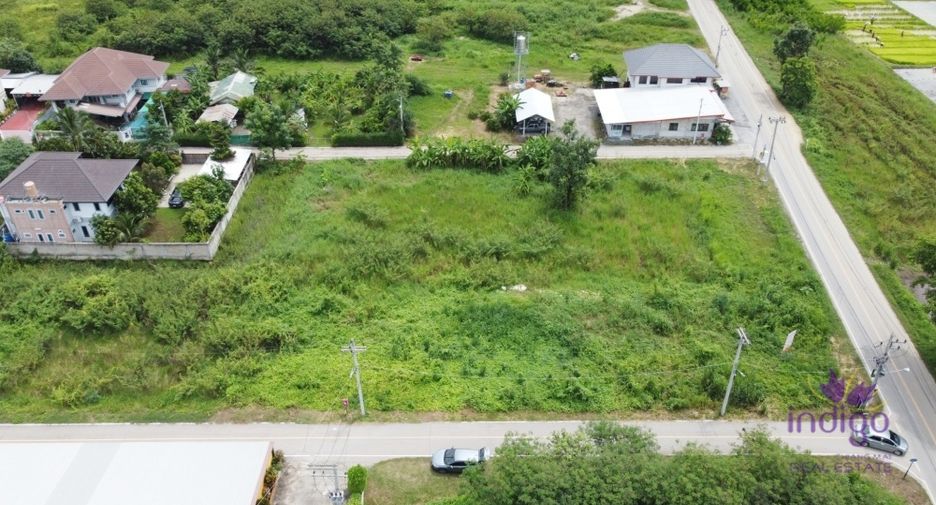 For sale land in San Kamphaeng, Chiang Mai
