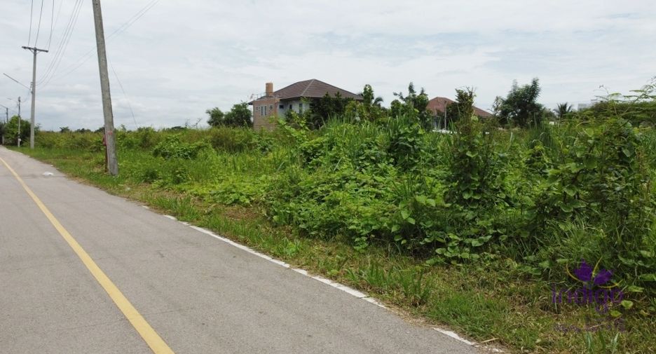 For sale land in San Kamphaeng, Chiang Mai