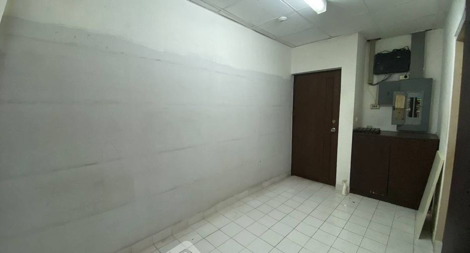 For sale 3 bedrooms condo in Bang Na, Bangkok