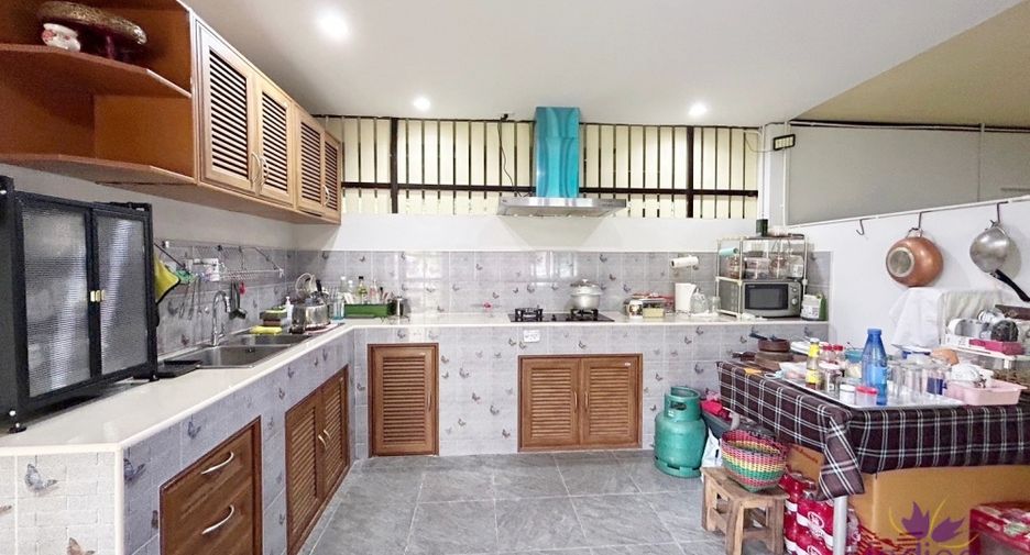À vendre 2 chambres maison à San Kamphaeng, Chiang Mai