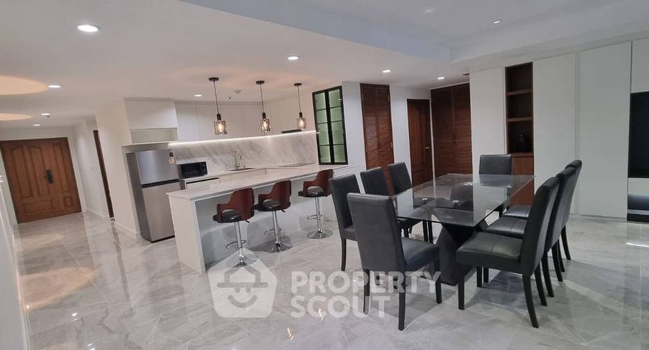 For sale 2 bedrooms condo in Khlong Toei, Bangkok