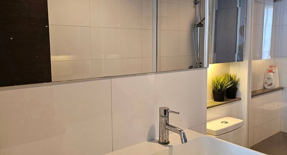 For sale 1 bed condo in Huai Khwang, Bangkok