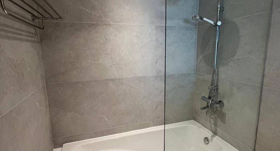 Condo en venta de 2 habitaciones en Khlong Toei, Bangkok