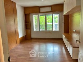ขาย 5 ห้องนอน บ้านเดี่ยว ใน ตลิ่งชัน, กรุงเทพฯ