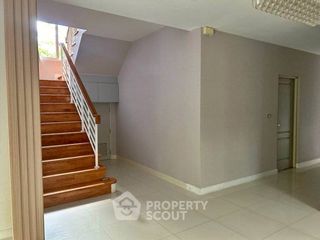 ขาย 5 ห้องนอน บ้านเดี่ยว ใน ตลิ่งชัน, กรุงเทพฯ