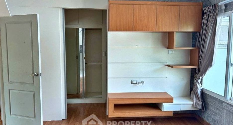 ขาย 5 ห้องนอน บ้านเดี่ยว ใน ตลิ่งชัน, กรุงเทพฯ