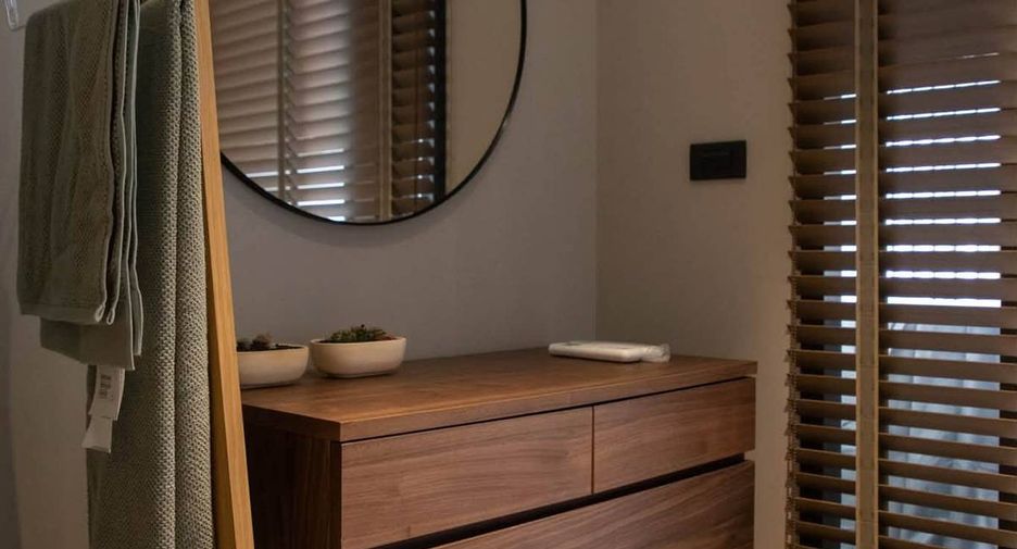 For rent and for sale 1 bed condo in Watthana, Bangkok