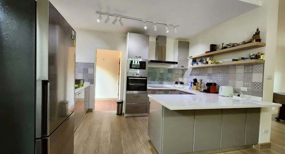 For sale 3 bedrooms condo in Cha Am, Phetchaburi