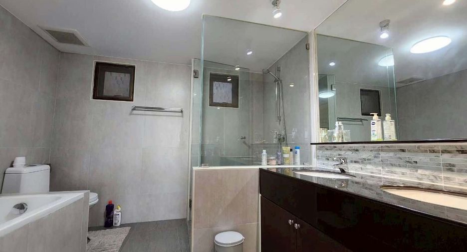For sale 3 bedrooms condo in Cha Am, Phetchaburi