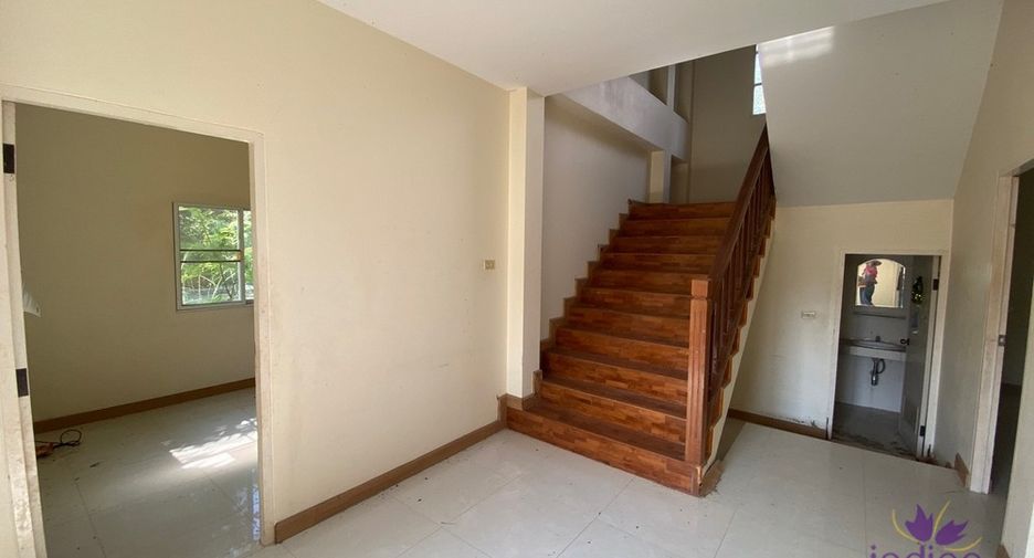 For sale land in San Kamphaeng, Chiang Mai