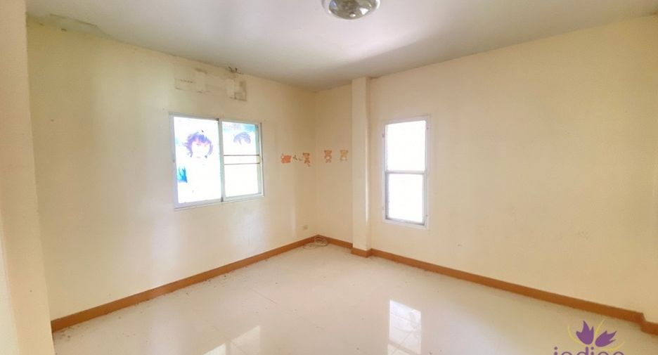 For sale land in San Kamphaeng, Chiang Mai