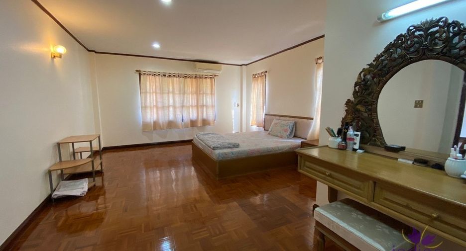 À vendre 15 chambres local commercial à Doi Saket, Chiang Mai