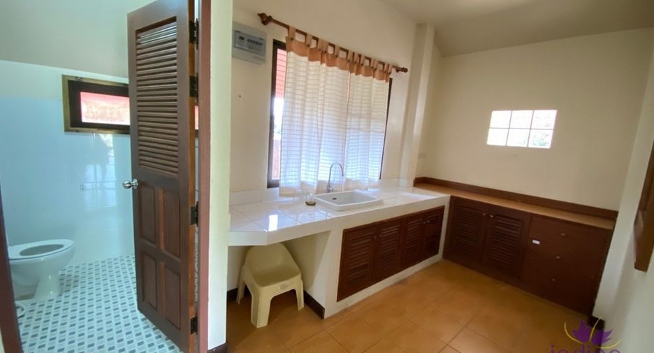 À vendre 15 chambres local commercial à Doi Saket, Chiang Mai