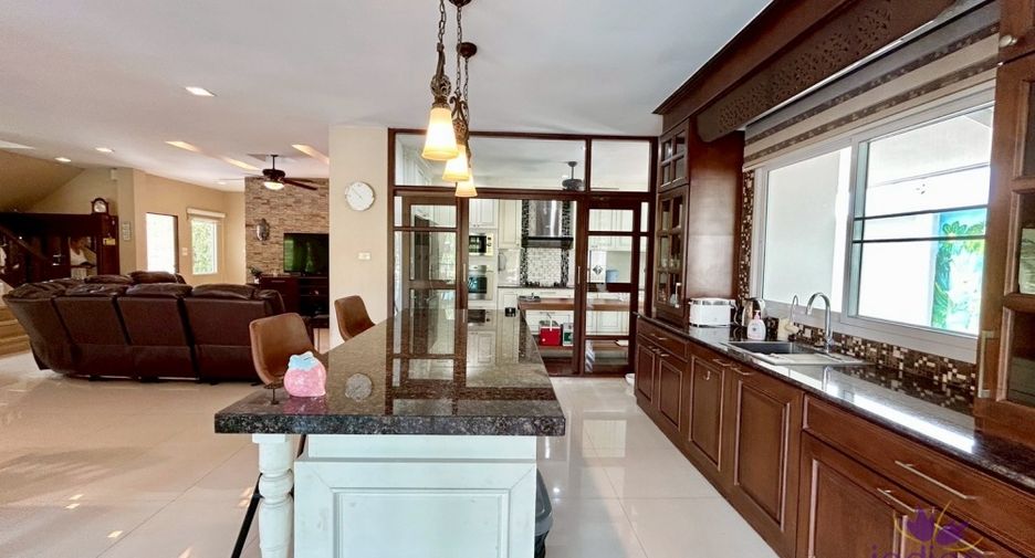 出售 4 卧室 独立屋 在 Doi Saket, Chiang Mai