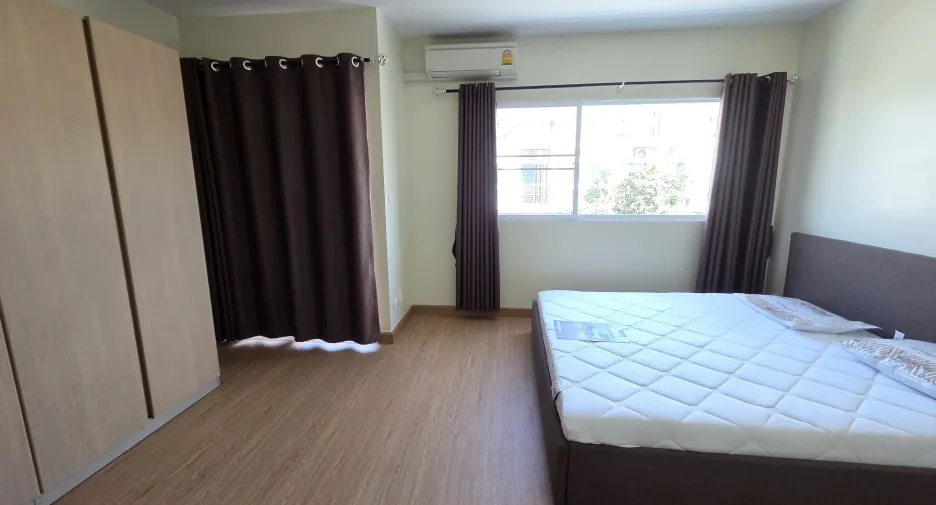 Reihenhaus zur Miete mit 3 Zimmer in Suan Luang, Bangkok