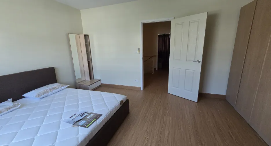 Reihenhaus zur Miete mit 3 Zimmer in Suan Luang, Bangkok
