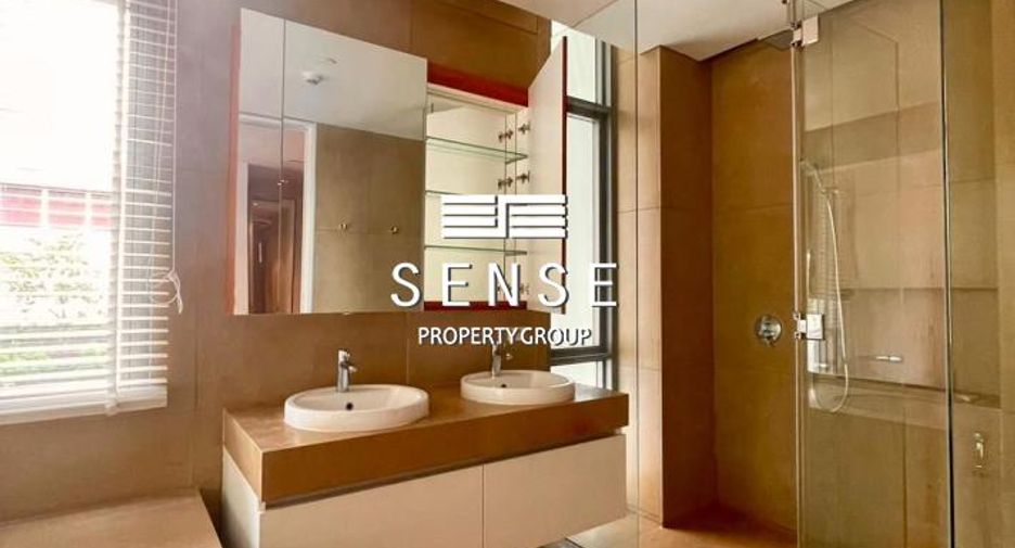 For sale and for rent 3 bedrooms condo in Sathon, Bangkok
