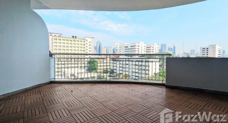 For rent 3 bedrooms apartment in Sathon, Bangkok