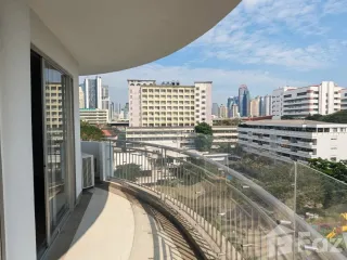 For rent 3 bedrooms apartment in Sathon, Bangkok