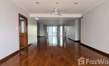 For rent 3 bedrooms apartment in Sathon, Bangkok