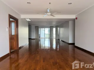 For rent 3 bedrooms apartment in Sathon, Bangkok