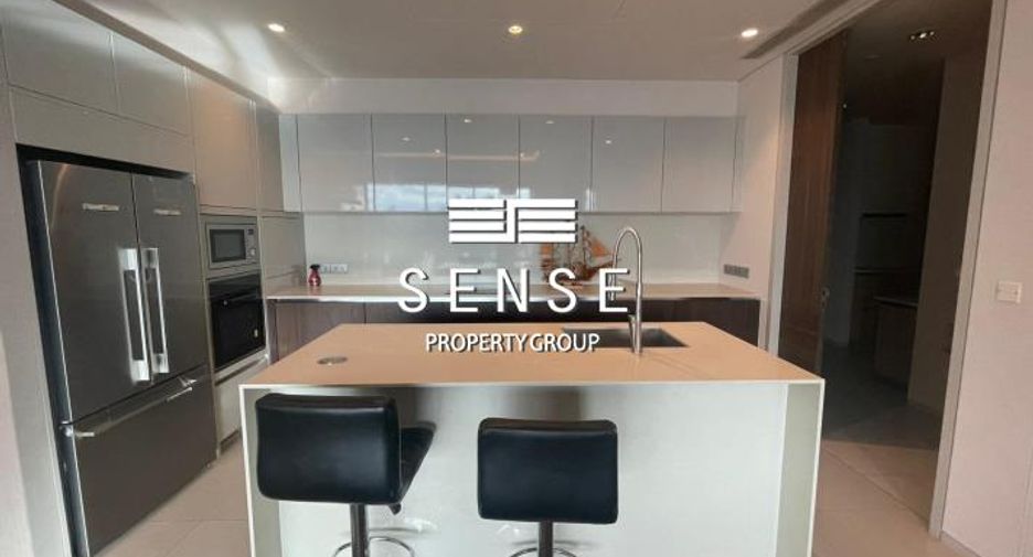 For sale 3 bedrooms condo in Watthana, Bangkok