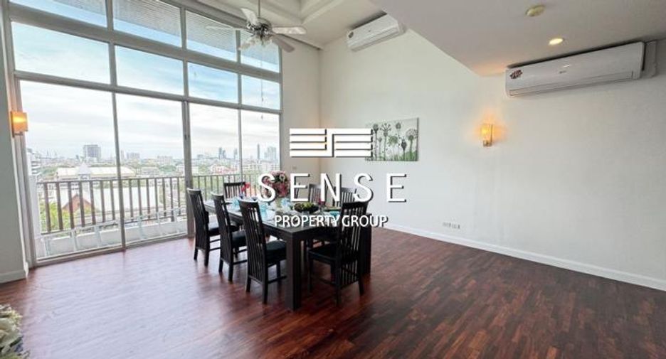 For rent 4 bedrooms condo in Sathon, Bangkok