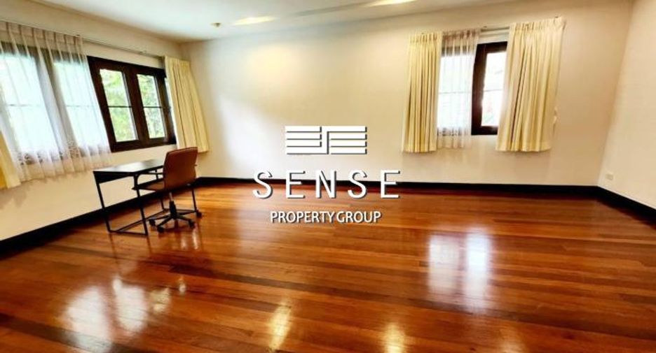 For rent 3 bedrooms house in Khlong Toei, Bangkok