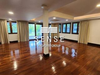 For rent 3 bedrooms house in Khlong Toei, Bangkok