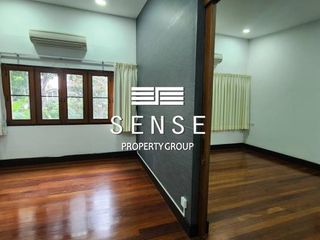 For rent 3 bedrooms house in Khlong Toei, Bangkok