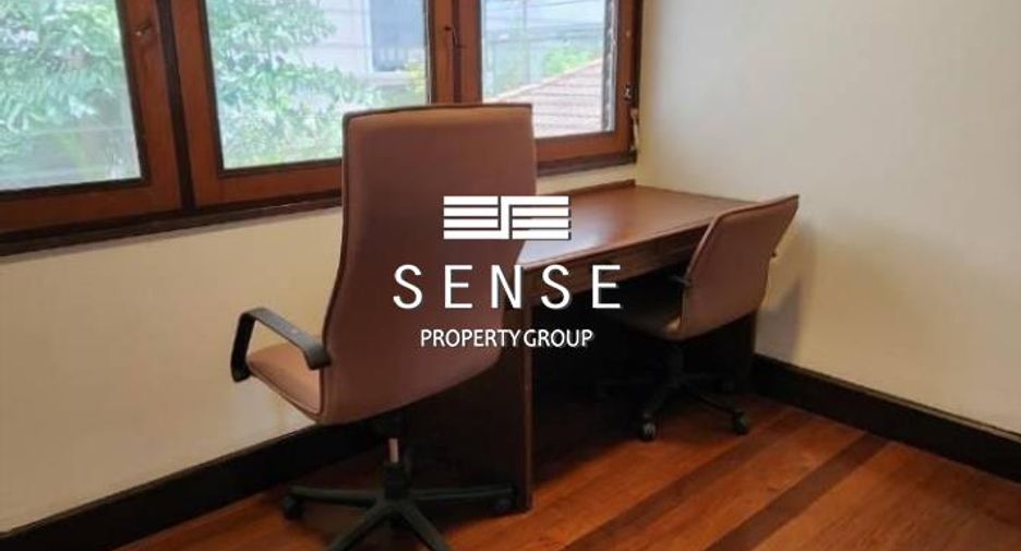 For rent 3 bedrooms house in Khlong Toei, Bangkok