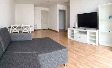 For sale 2 bedrooms condo in Huai Khwang, Bangkok