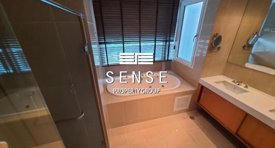 Condo en alquiler de 3 habitaciones en Pathum Wan, Bangkok