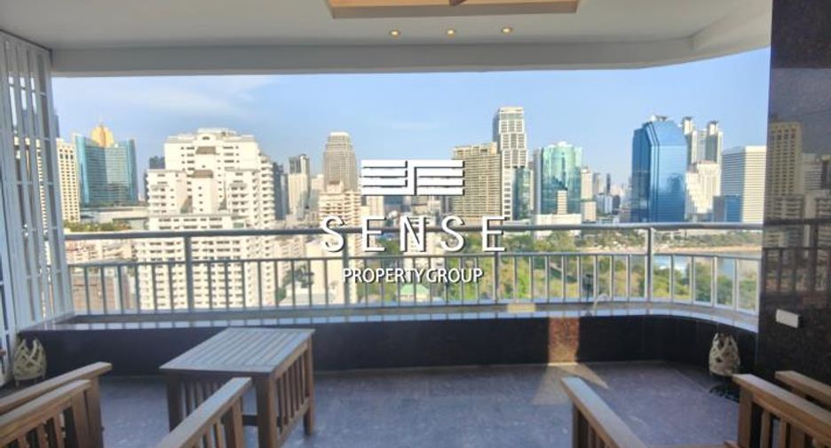 For rent 2 bedrooms condo in Khlong Toei, Bangkok