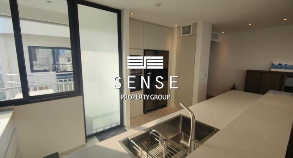 For rent 2 bedrooms condo in Khlong Toei, Bangkok