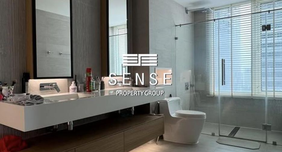 For rent 2 bedrooms condo in Sathon, Bangkok