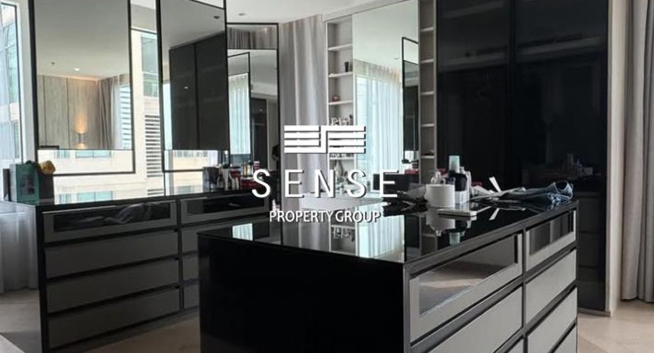For rent 2 bedrooms condo in Sathon, Bangkok
