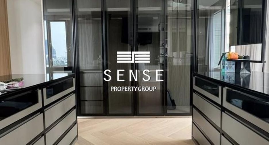For rent 2 bedrooms condo in Sathon, Bangkok